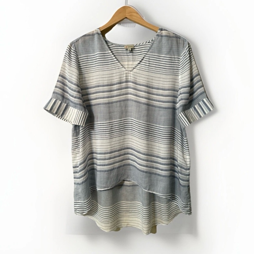 Cremieux V-Neck striped lightweight short sleeve blouse